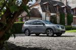 Nissan Pathfinder Hybrid 2015 года